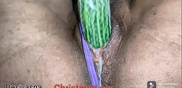  Desi girl sex with cucumber in Christmas days